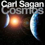Portada del libro Cosmos de Carl Sagan, una guía esencial sobre divulgación científica y astronomía.